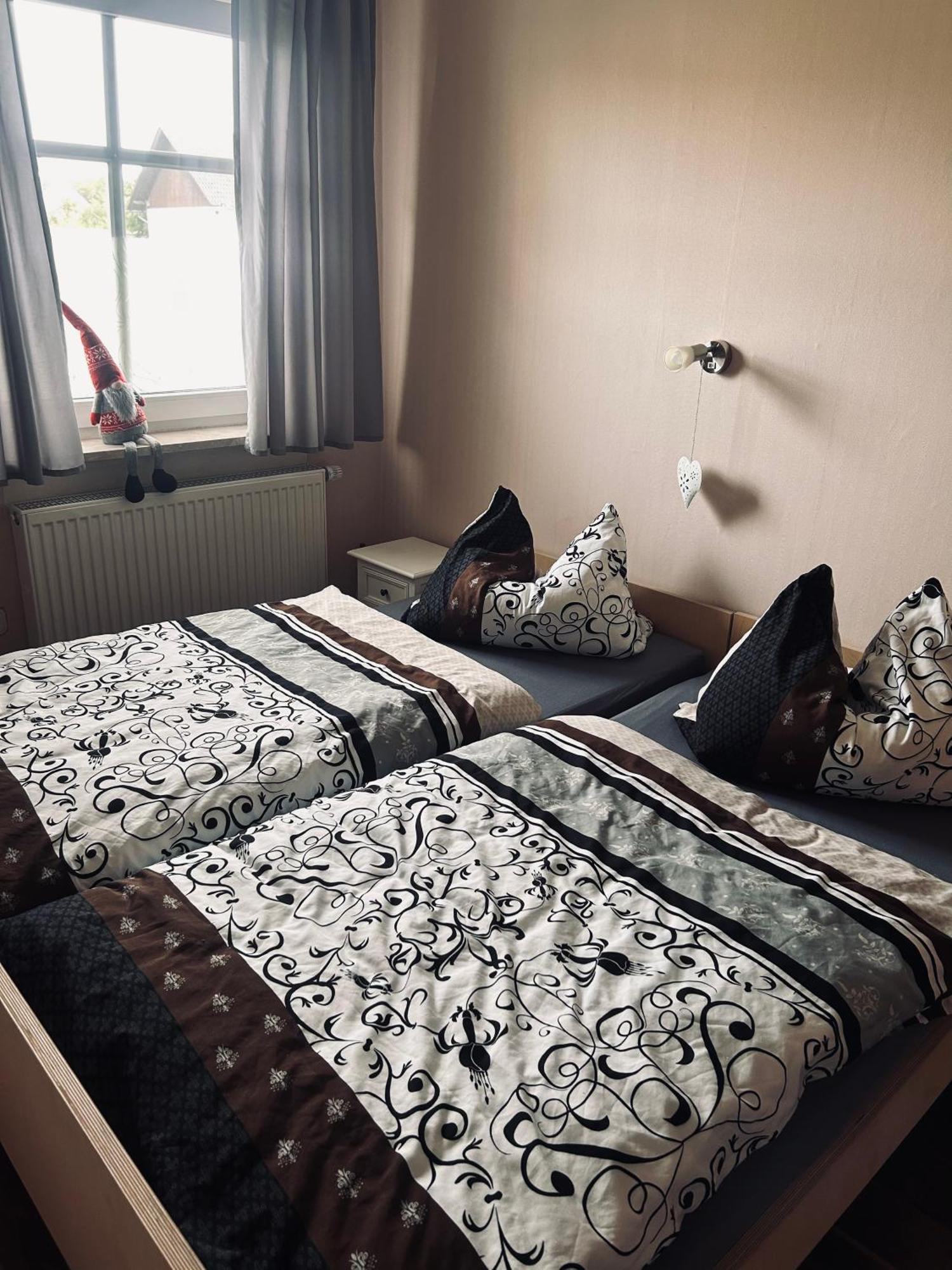 Ferienwohnung Langes Freiensteinau Eksteriør billede